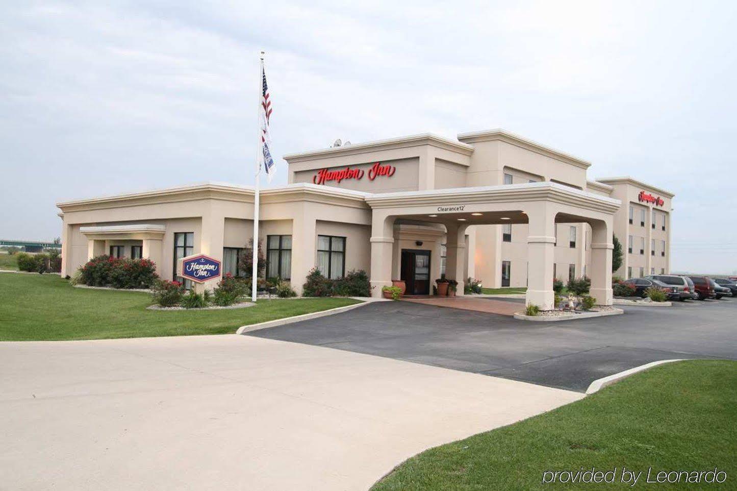 Hampton Inn Litchfield Exterior foto