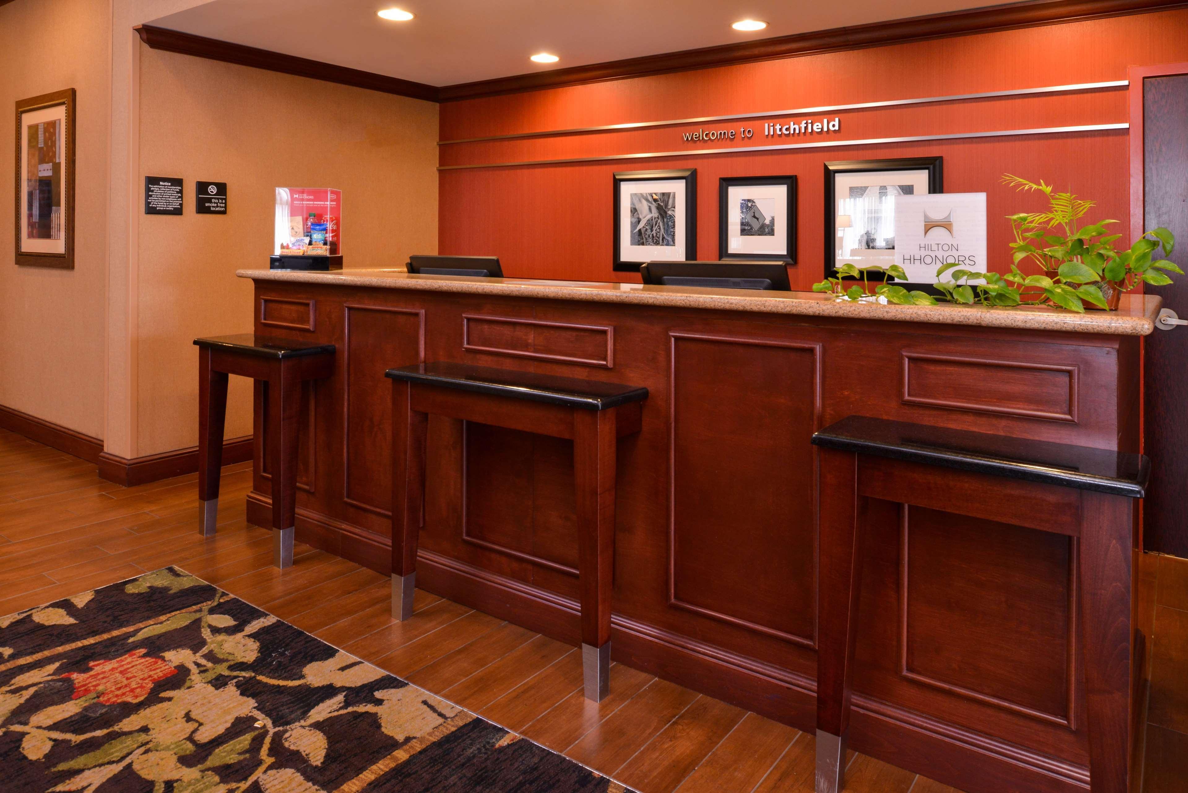 Hampton Inn Litchfield Exterior foto