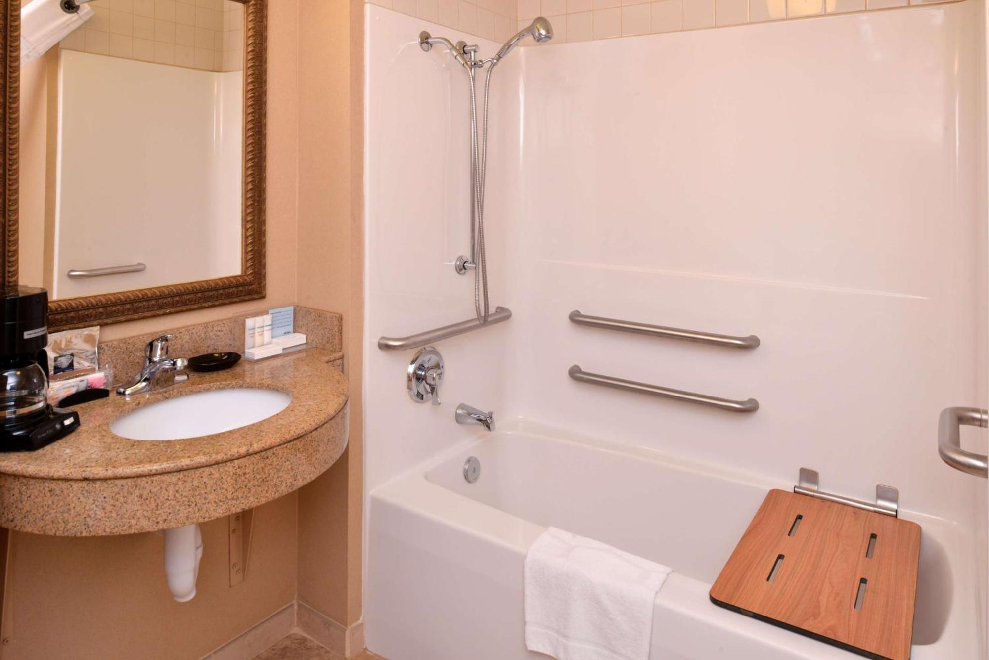 Hampton Inn Litchfield Exterior foto