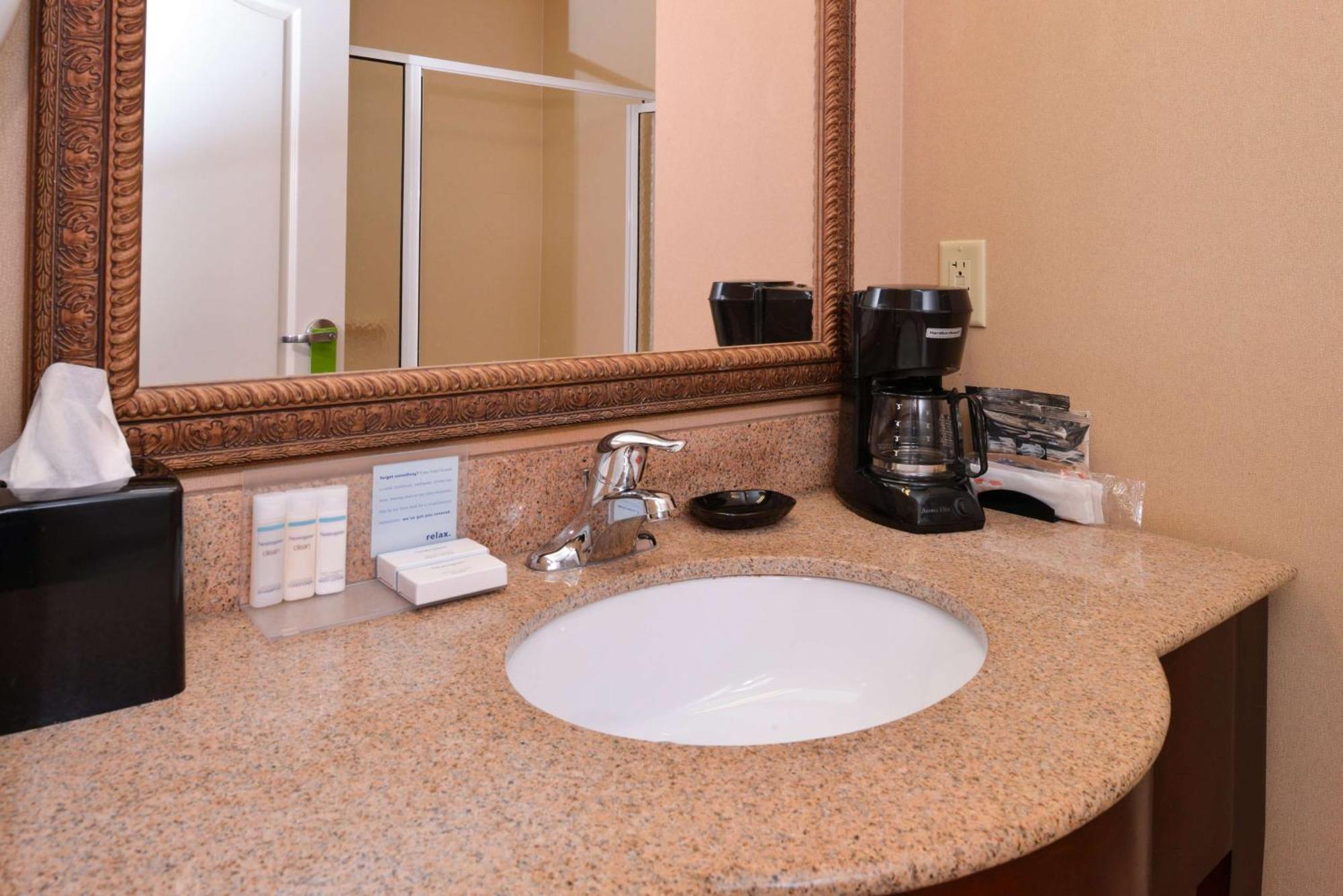 Hampton Inn Litchfield Exterior foto