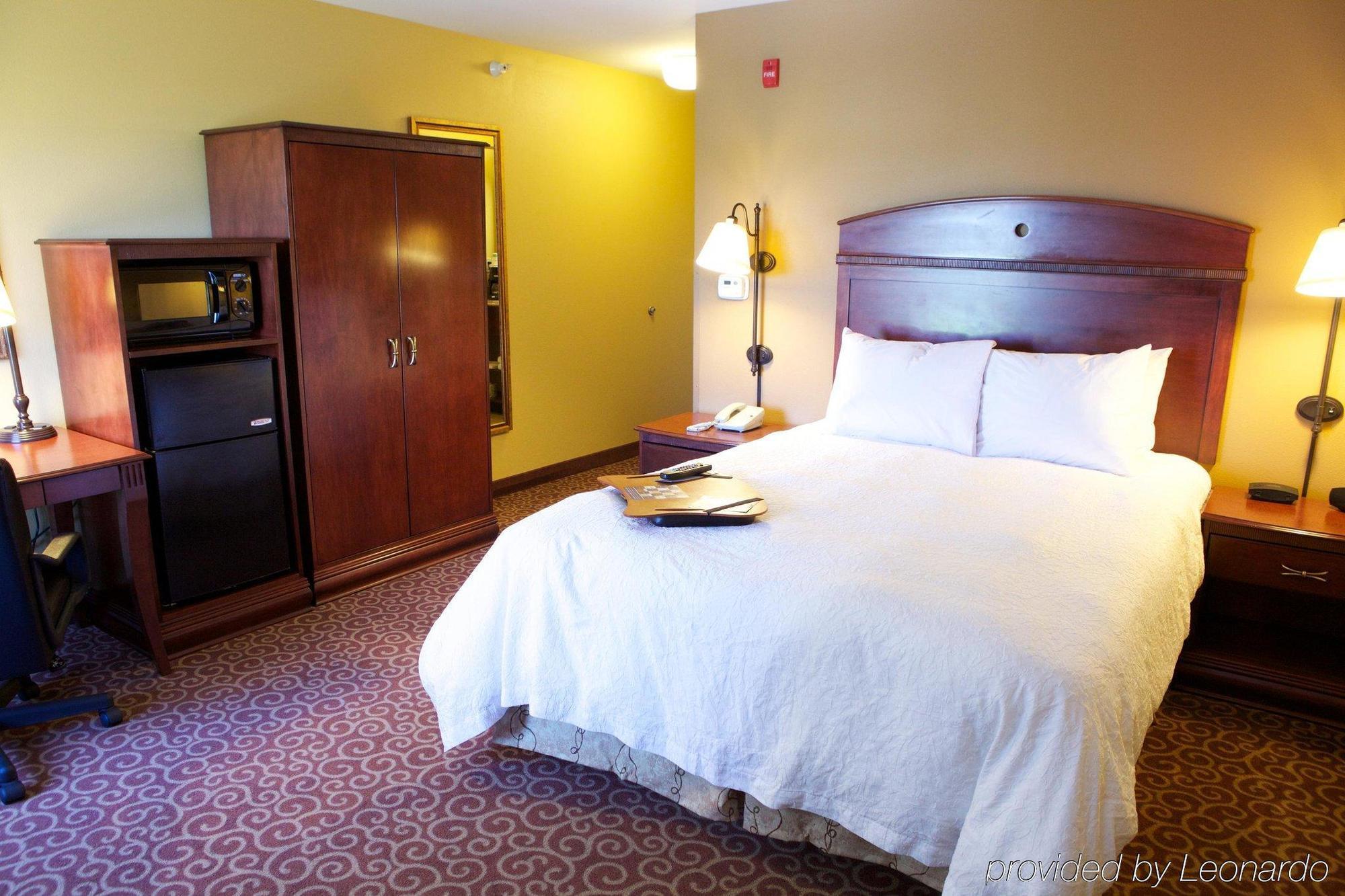 Hampton Inn Litchfield Exterior foto